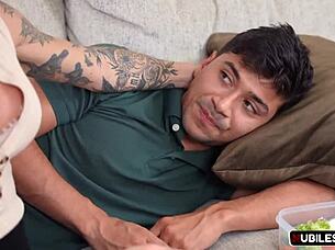 Hot stepmom Kathryn Mae guides stepson in hardcore riding?