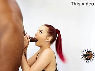 Met HOT Gym Girl and Invited Her to FUCK