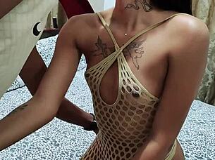 Look At My Ass Size!