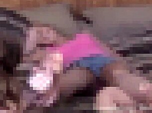 Will kleine 18+ Tabby ihre kleinen 18+ Titten geleckt bekommen beim harten Ficken?