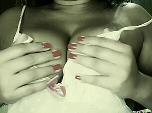 Suellen Santos' Relaxing Foot Massage Ends In Wild Masturbation!