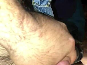 zorra chupa verga y pilonea como profesional