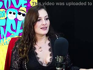 bota no cuzinho e nao tira bem devagarinho - foxy