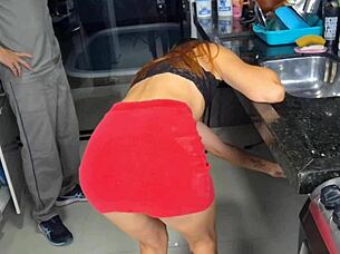 Plumber arrives to find her without panties