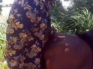 Have you seen this ebony giving the best blowjob ever?