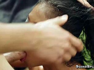 Nia Nacci takes dick outdoors passionately! 🌳