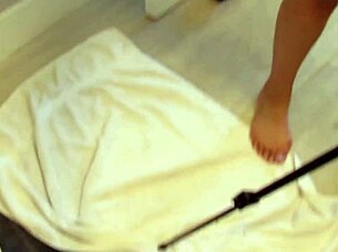 Watch Jahans Explosive Cum Shots Set to Music!