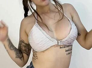 i love how she shows her big tits to followers in solo latina video