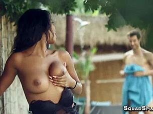 Nia Nacci takes dick outdoors passionately! 🌳