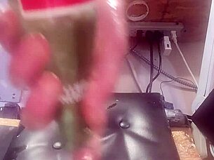 I stcuk a bottel up my ass for masturabation