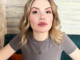 Babe Gives Blowjob to Stranger After Meeting