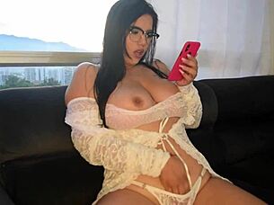 Savannah Watson meets stranger in casual free encounter