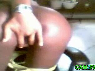 I watch this ebony girl masturbating on webcam, feeling so aroused