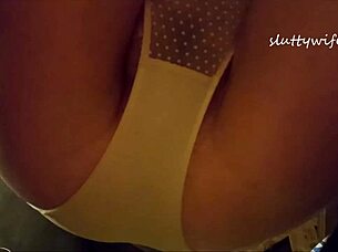 Panties pervs, look at the milf's upskirt pussy!