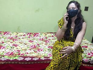 pakistani aunt invites friend for ass fun 😏