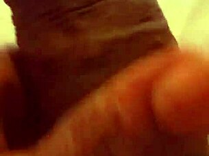 built9 needs a white bottom who loves monster cocks.