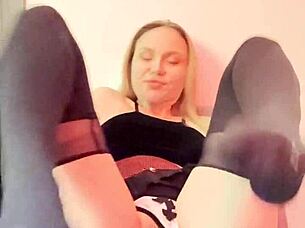 First time inserting a big toy plug into that narrow tight ass, painful yet pleasant!