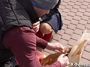 Intense sensual kissing leads to close-up cumshot in doggystyle with teen Jenny Manson