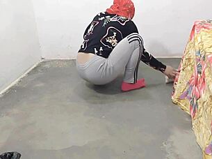 desi naukrani doggy fucks house owner hardcore