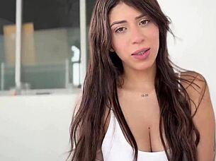 Does The Asian Pinay Have Chubby Sex In The Hotel?