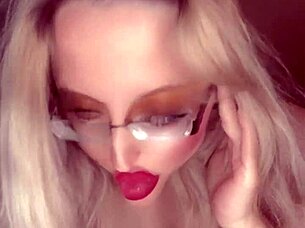 Belly dancer delivers huge blowjob