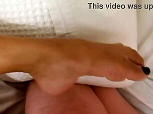 I spermed maxine's feet by accident