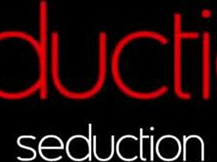 Alex De La Flor Seduces Kali Roses in Emotional Pussy Scissoring