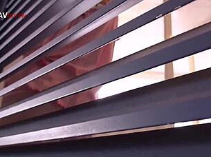 Hot Japanese Babe Prepares For Tokyo Cum Scene