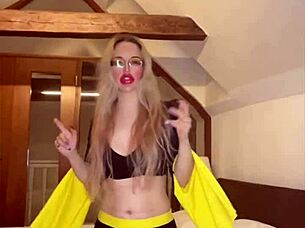 Belly dancer delivers huge blowjob