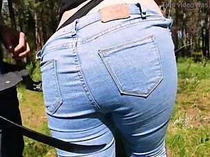 cristall gloss fucks big ass in public cumshot