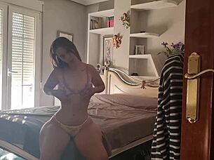 volvio ana duro la que te pone el pito duro