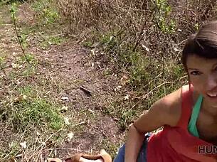 Coquine enjoys anal sex for good pay 😏