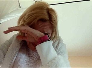 ninfeta acaba de noivar com o marido corno diz ela que tinha que ser arrombada antes de casar com o corno xvideos