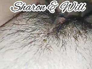 Cogiéndome a la puta de la vecina mientras su marido sale de viaje en el dormitorio público con zapatos y lencería