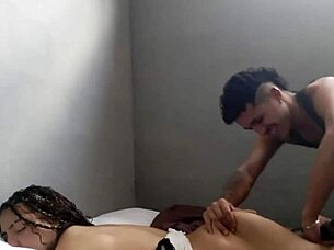 Young amateur girl from tinder shares her video with natural assets