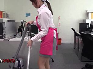 asian office lady chihiro akino gives intense blowjob for creampie 😏