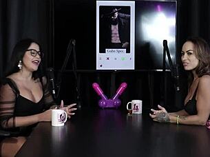 Disse no Jogo do Tinder que Já Pegou a Buceta da Elisa Sanches Demonstrou Seu Boquete e Mostrou os Peitos - Belinha Baracho Sheer Red