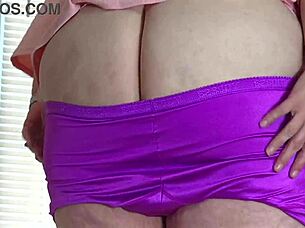 office milf secretary creampied in upskirt! 😳