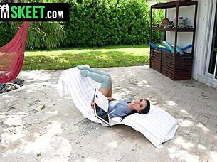 Cute petite stepsis gets pussy split open in risky doggystyle sex