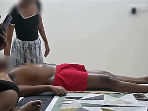 Happy Ending Spa Massage For Customer Lady