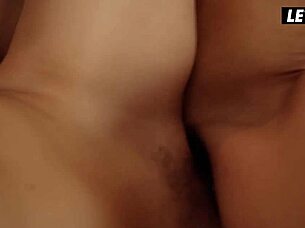 Tiffany Doll & Sicilia teilen heiße lesbische Hotelnacht