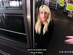 Harleen van Hynten gives blowjob in Stevenshame dating video