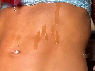 발코니에서 딜도로 항문 박혔어