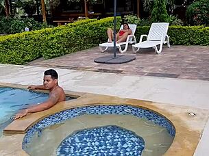 what a delicious pussy this hot whore has 😋