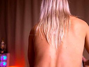 Oiled Woman Takes Double Penetration With Toys