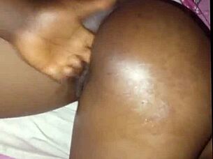 amateur teen 18+ african girl in homemade scene with fingering.