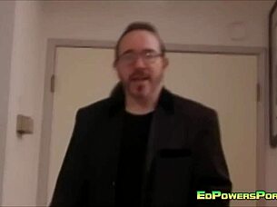 eva roberts gets her pussy fucked from behind 😏