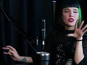 Teen loses virginity in mom's bed after school video leak