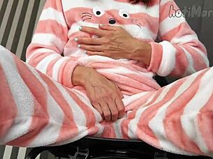 Horny teen 18+ fingers wet pussy to orgasm