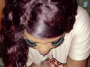 la madrastra sexy folla a su hijastro sin marido notando